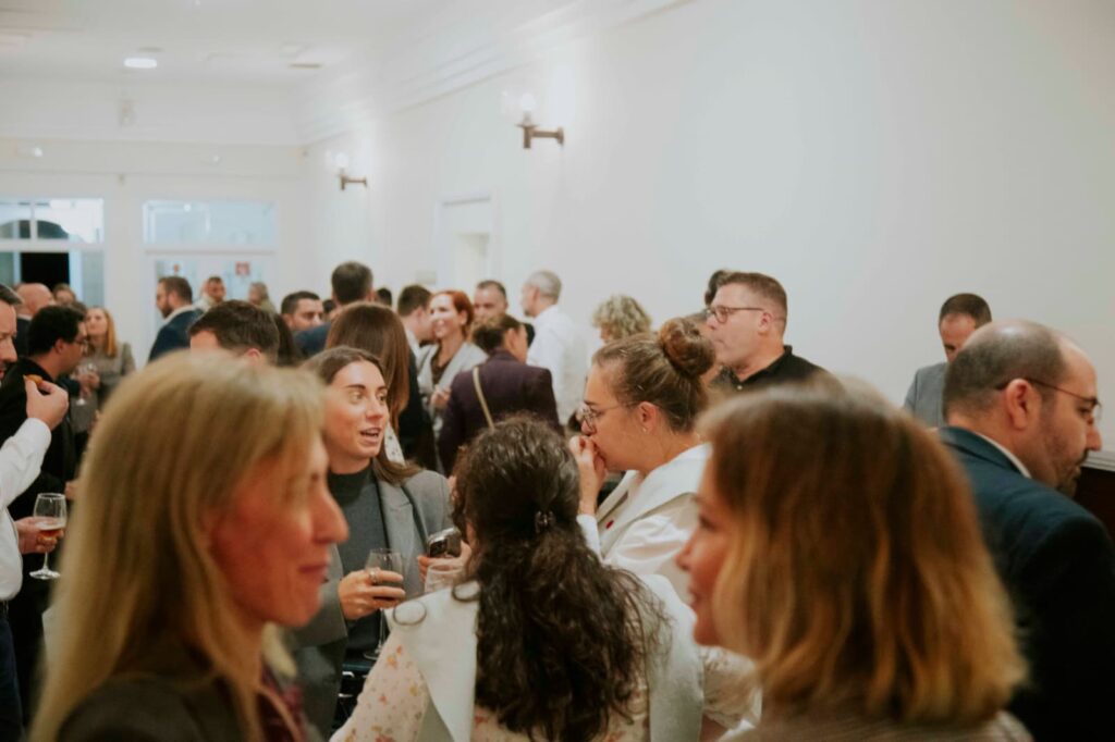 Ruta TBS celebra su tercera graduación de postgrados en transporte 2 WhatsApp Image 2025 11 03 at 09.22.11